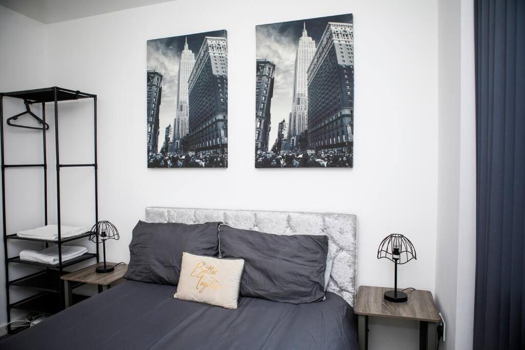 Stylish Two-Bedroom Salford Quays Apartment Manchester Luaran gambar